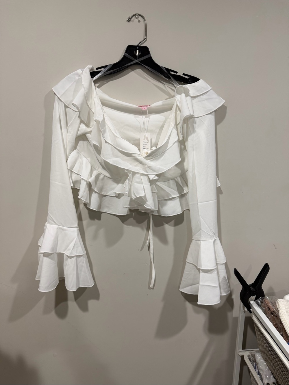 Off-Shoulder Ruffle Top - Picture 4 of 5